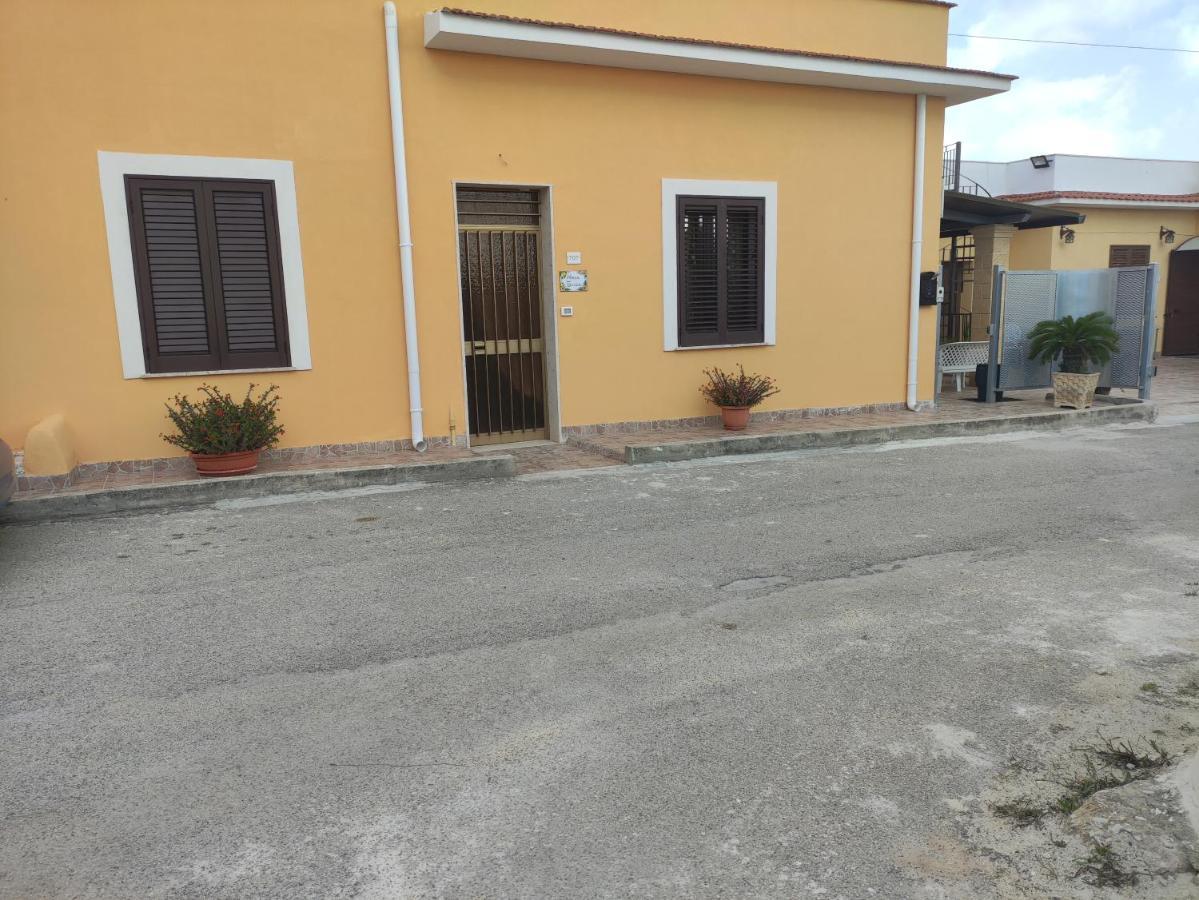 Casa Vacanze Nonna Tuzza Marsala Exterior foto